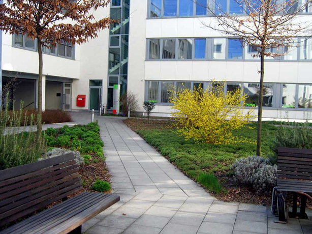 n_n_b_01  Aufgang.jpg